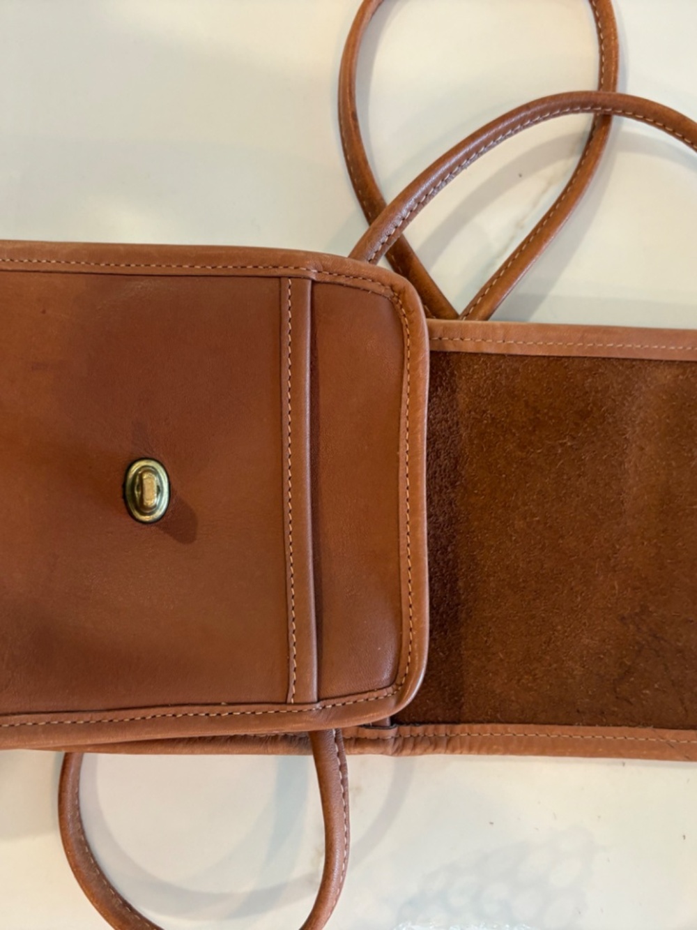 Vintage Coach Small Leather Crossbody Bag. Made in USA. British Tan Style 735-92 - Picture 3 of 7